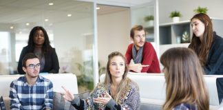 Żelazna kurtyna - linia, która podzieliła Europę