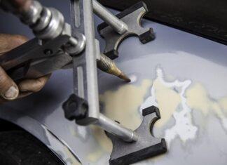 Co nakładać na włosy po prostowaniu? Co nakładać na włosy po prostowaniu?