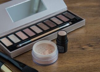 Kiedy dać korektor pod oczy?