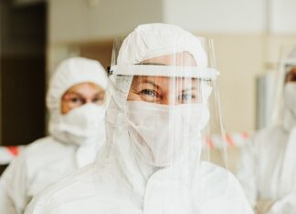 Jaka maseczka na twarz po 50 roku? Jaka maseczka na twarz po 50 roku?