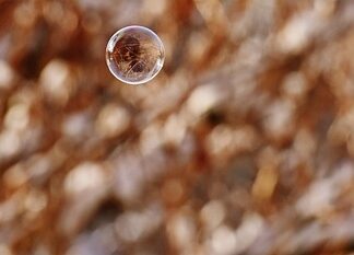 Czy można myć twarz mydłem w płynie?