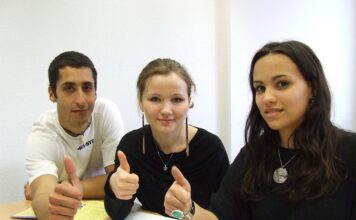 Kurs angielskiego a język spotkań online – jak mówić naturalnie na Zoomie, Teamsie i podczas wideokonferencji? kurs angielskiego